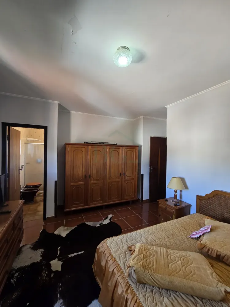 Casa, 5 quartos, 239 m² - Foto 2