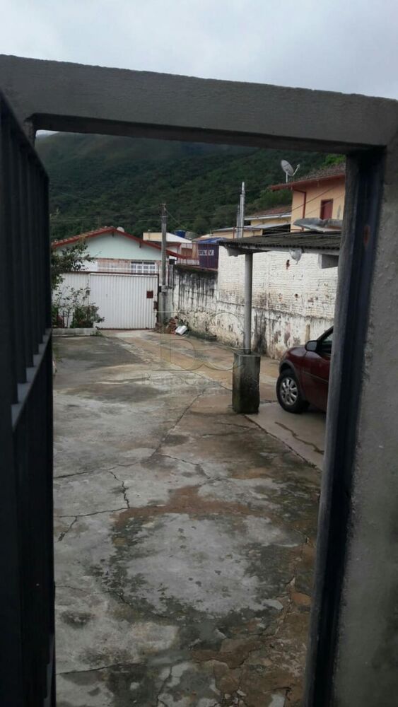 Casa à venda com 3 quartos, 61m² - Foto 4