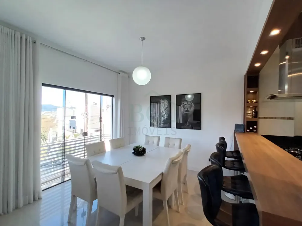 Casa, 3 quartos, 210 m² - Foto 3