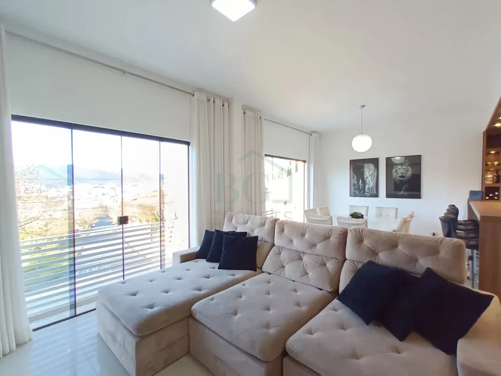 Casa, 3 quartos, 210 m² - Foto 2