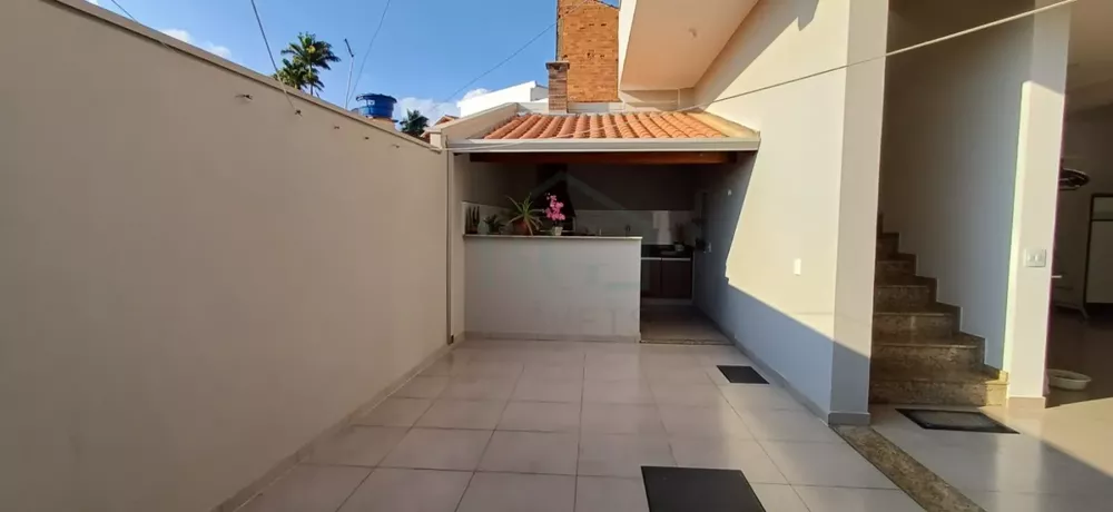 Casa à venda com 3 quartos, 370m² - Foto 4