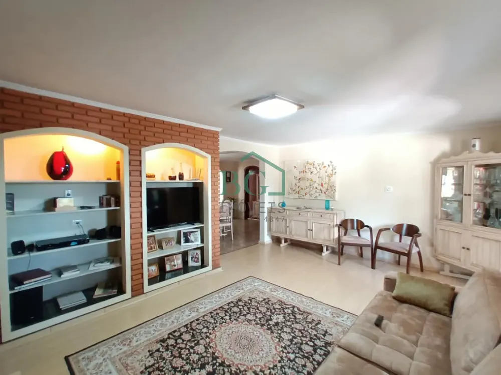 Casa, 4 quartos, 241 m² - Foto 2
