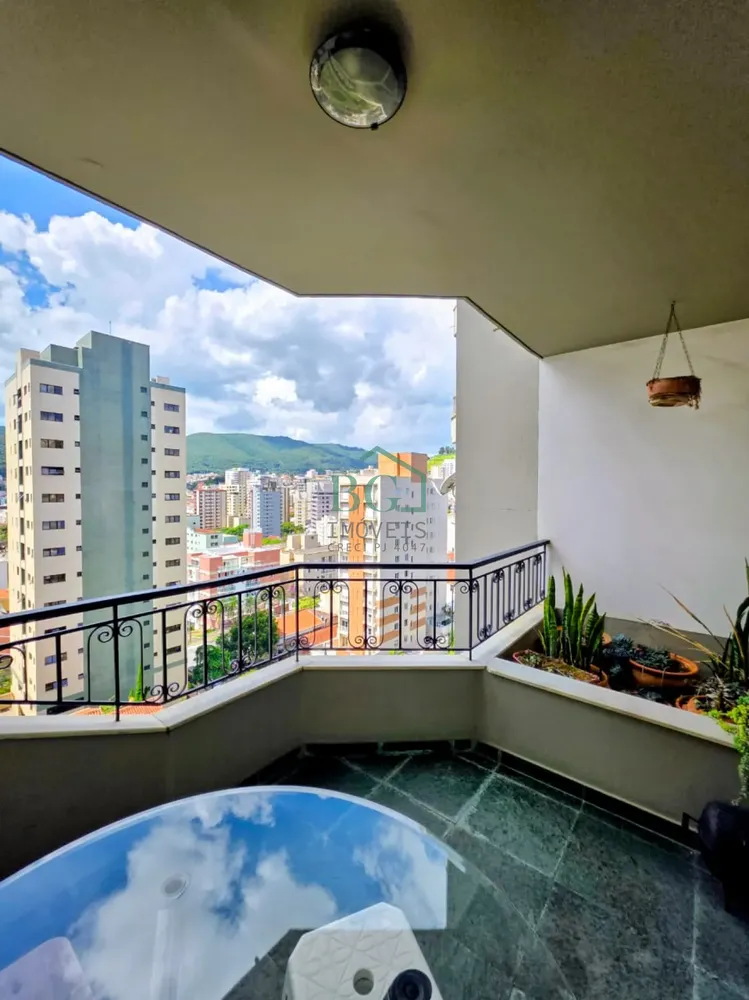 Apartamento, 3 quartos, 209 m² - Foto 1