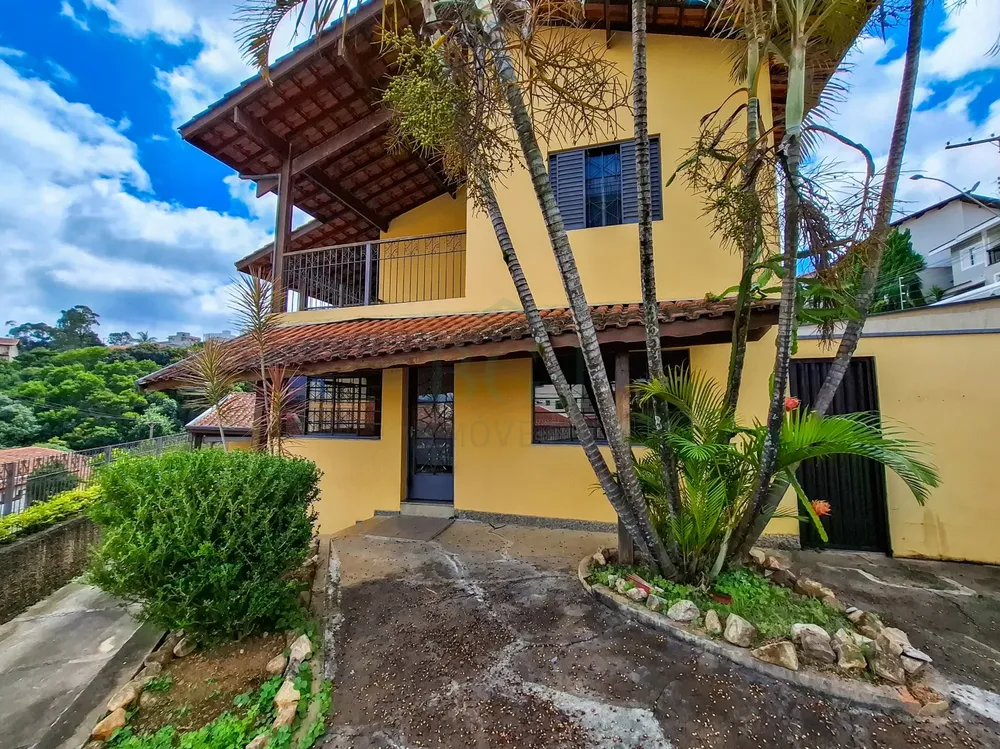Casa, 4 quartos, 290 m² - Foto 1
