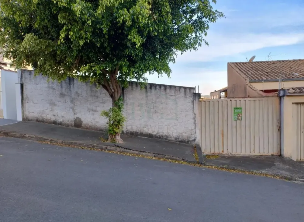 Terreno, 305 m² - Foto 1