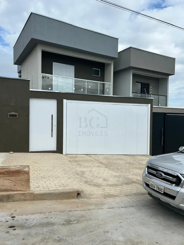 Casa, 3 quartos, 148 m² - Foto 1