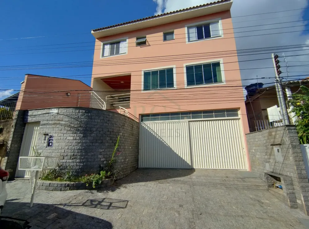 Casa, 3 quartos, 231 m² - Foto 1