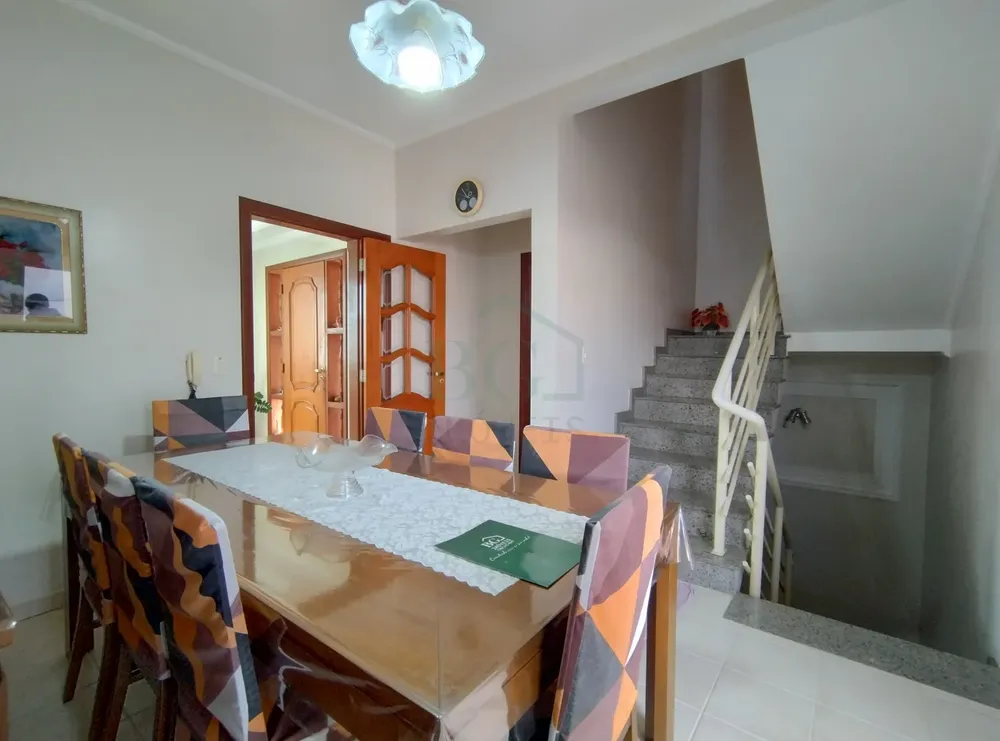 Casa, 3 quartos, 231 m² - Foto 3