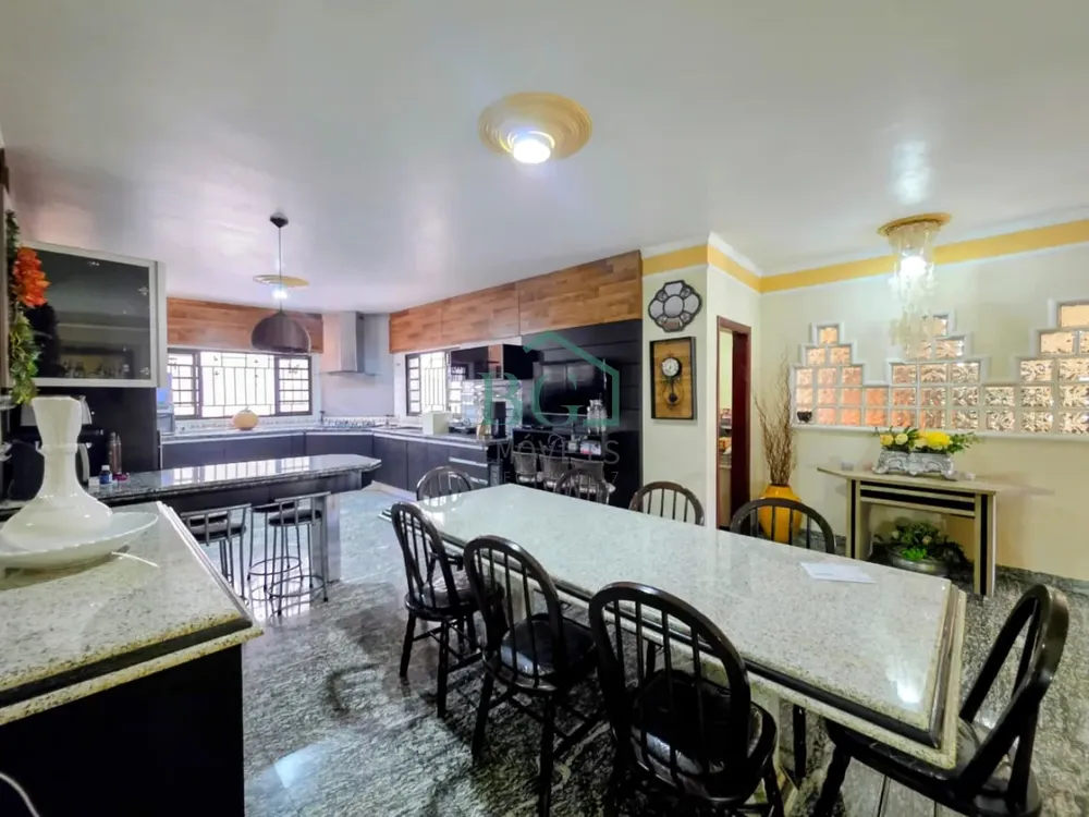 Casa, 4 quartos, 330 m² - Foto 3