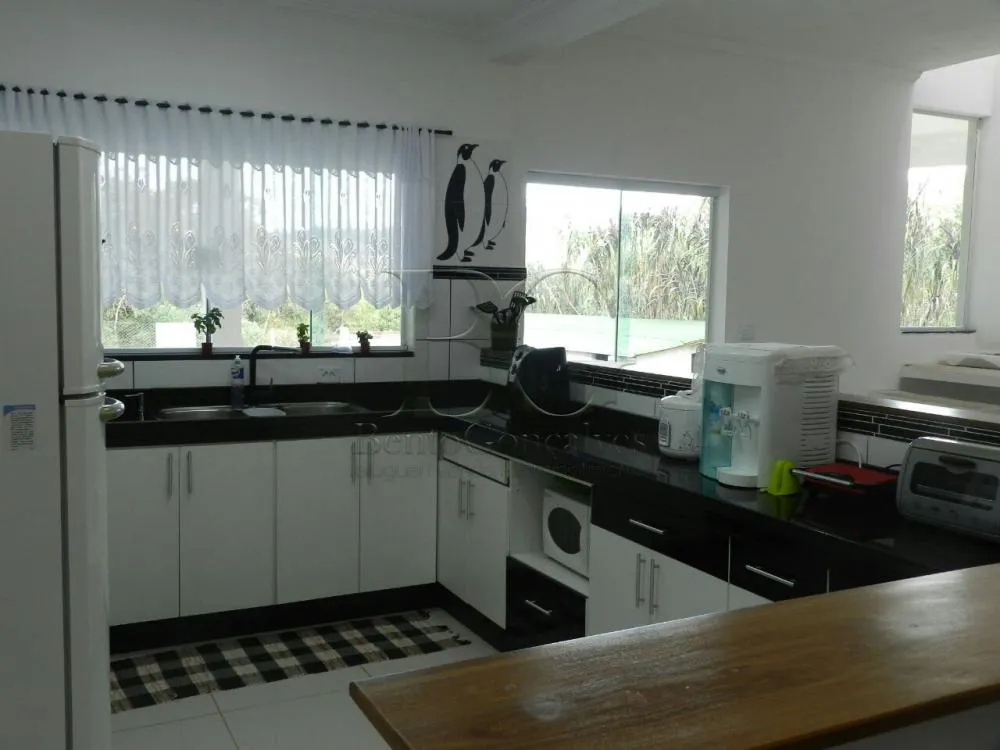 Casa, 2 quartos, 220 m² - Foto 2