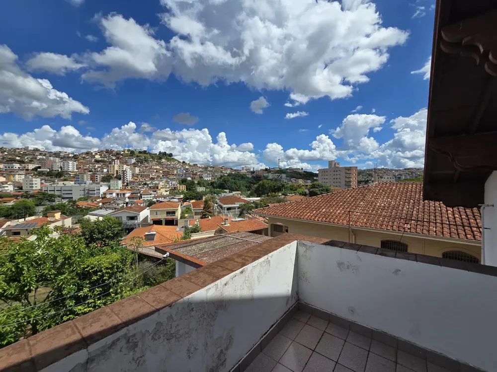 Casa, 3 quartos, 305 m² - Foto 2
