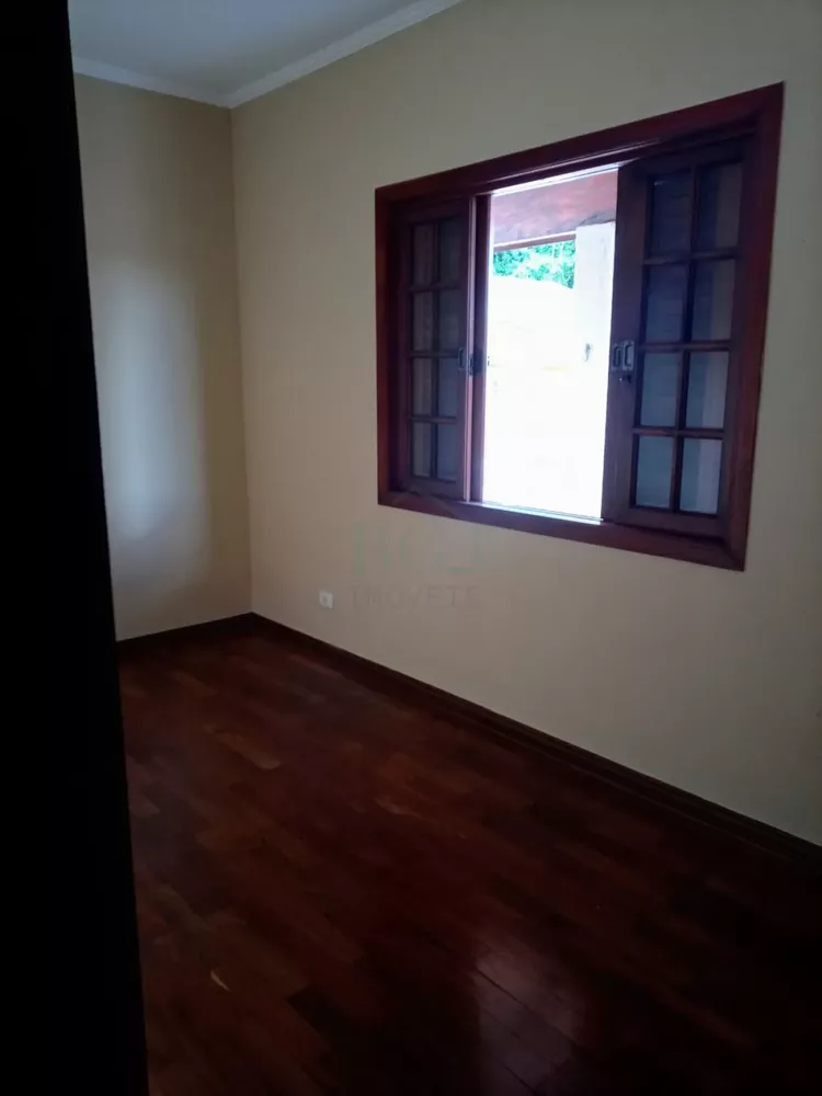 Casa à venda com 3 quartos, 250m² - Foto 2