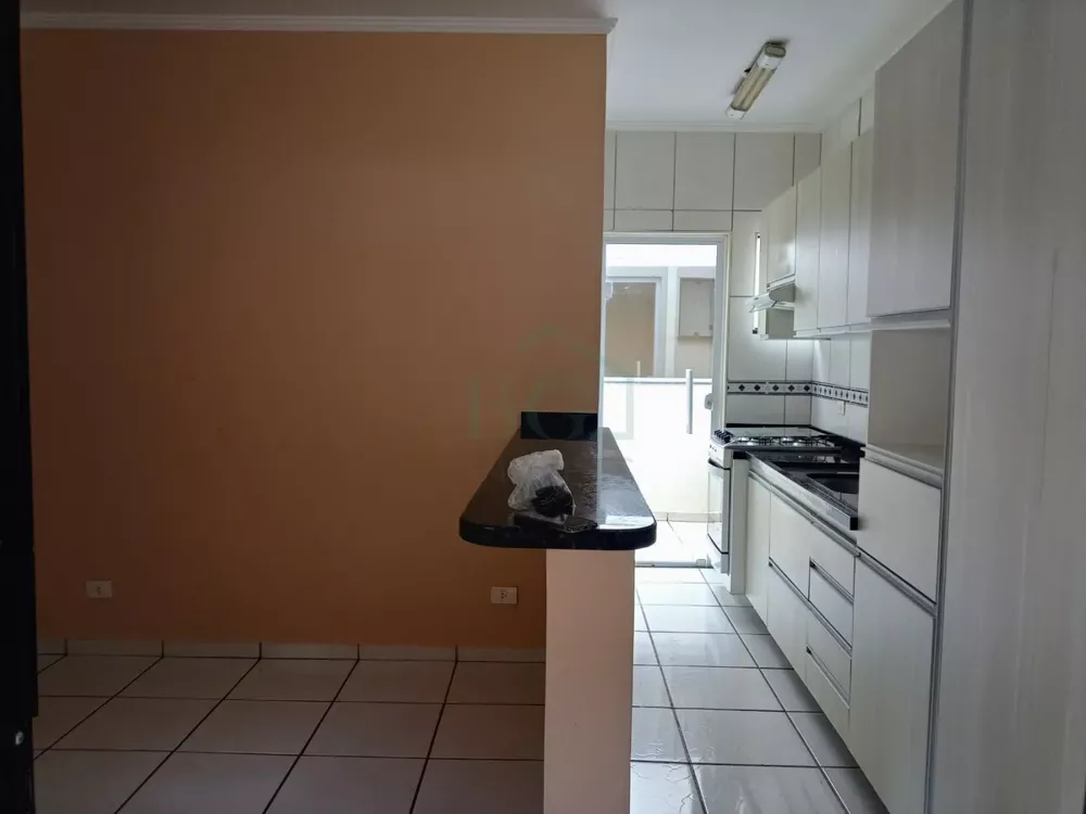 Casa à venda com 3 quartos, 250m² - Foto 3
