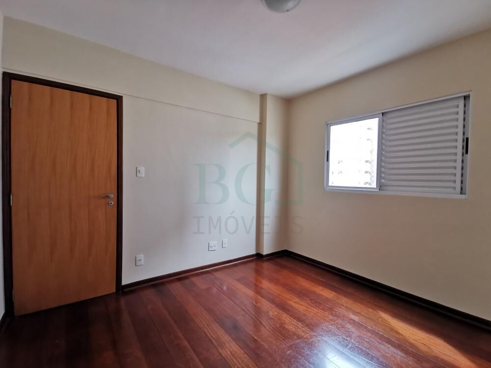 Apartamento à venda com 3 quartos, 194m² - Foto 4