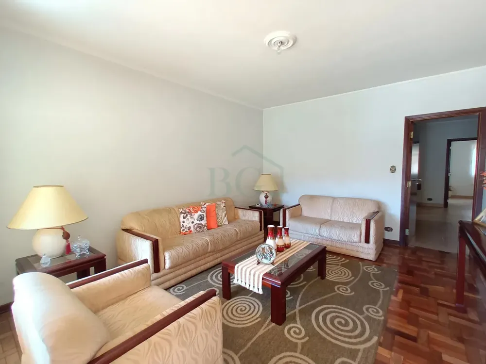 Casa, 5 quartos, 247 m² - Foto 2