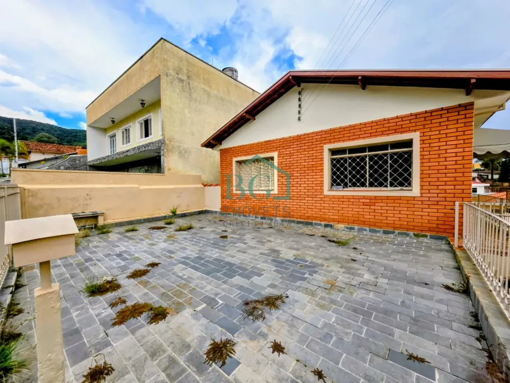 Casa, 3 quartos, 210 m² - Foto 1