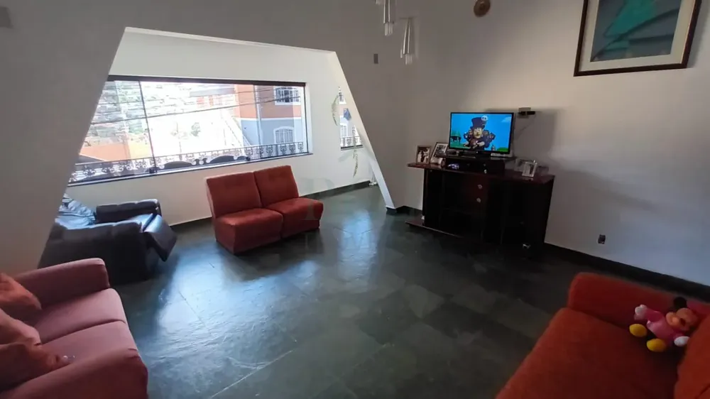 Casa, 3 quartos, 243 m² - Foto 2