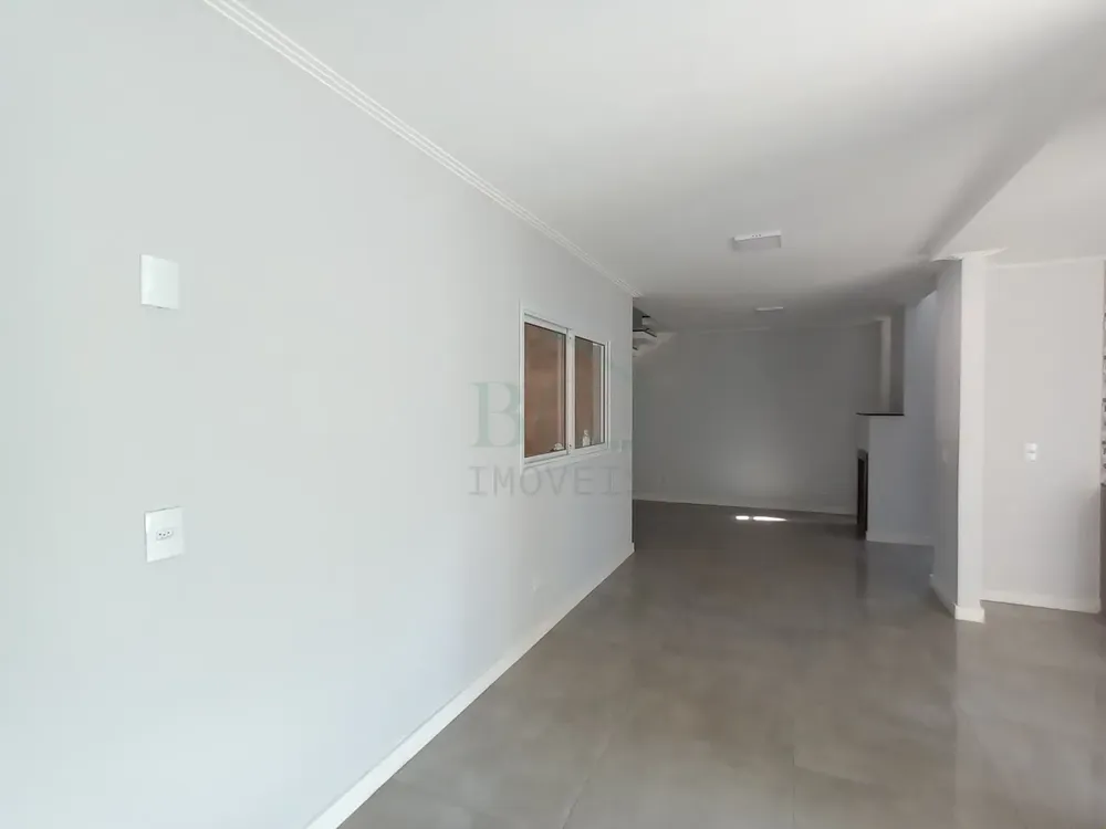 Casa, 3 quartos, 201 m² - Foto 2