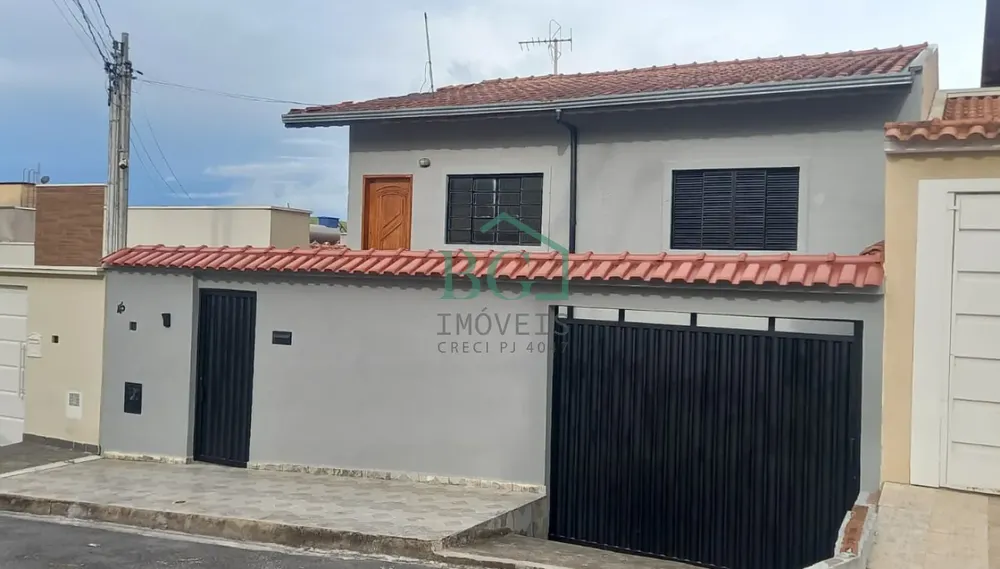 Casa, 3 quartos, 131 m² - Foto 1