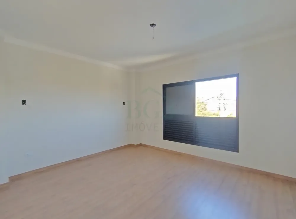 Casa, 3 quartos, 227 m² - Foto 1