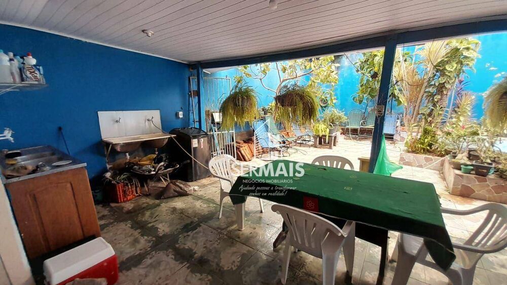 Casa à venda com 2 quartos, 324m² - Foto 10