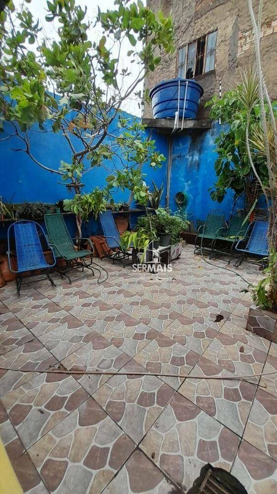 Casa à venda com 2 quartos, 324m² - Foto 15