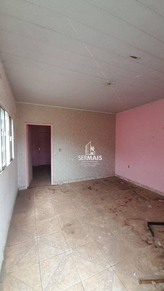 Casa à venda com 4 quartos, 80m² - Foto 2