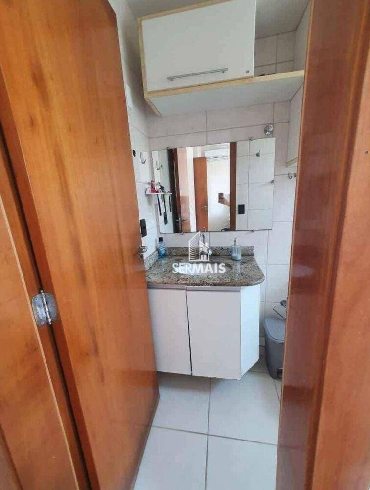 Apartamento à venda com 3 quartos, 75m² - Foto 2