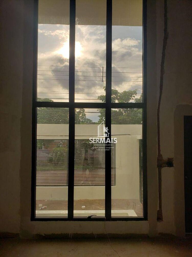 Casa à venda com 3 quartos, 248m² - Foto 3