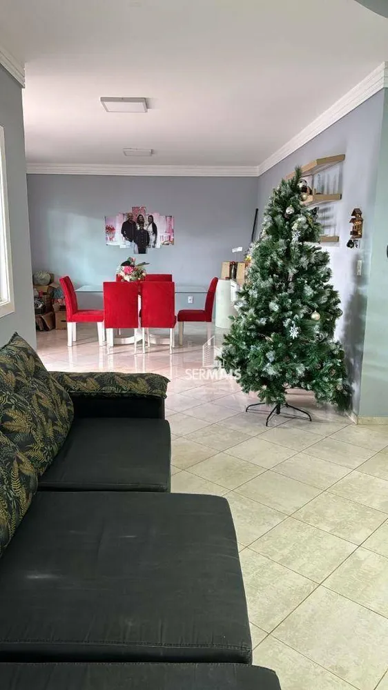 Casa, 3 quartos, 180 m² - Foto 1
