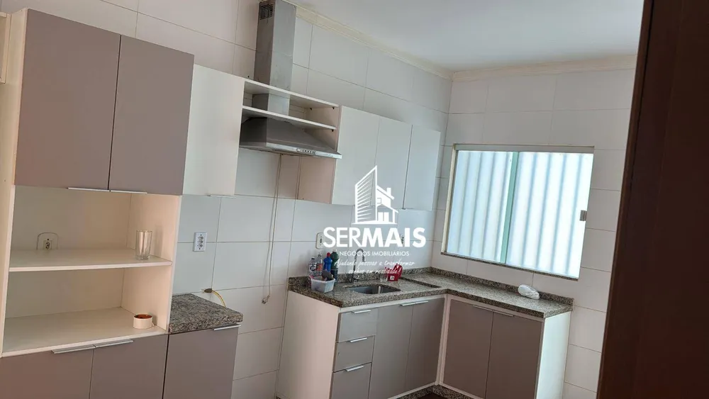 Casa, 4 quartos, 226 m² - Foto 1