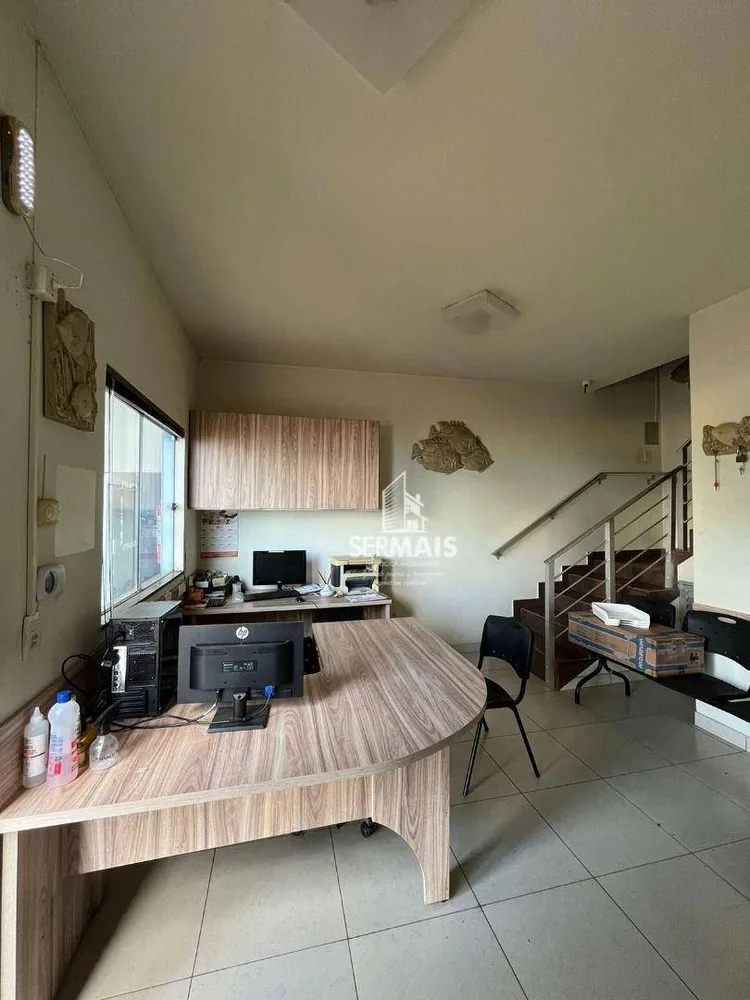 Depósito-Galpão, 1400 m² - Foto 1