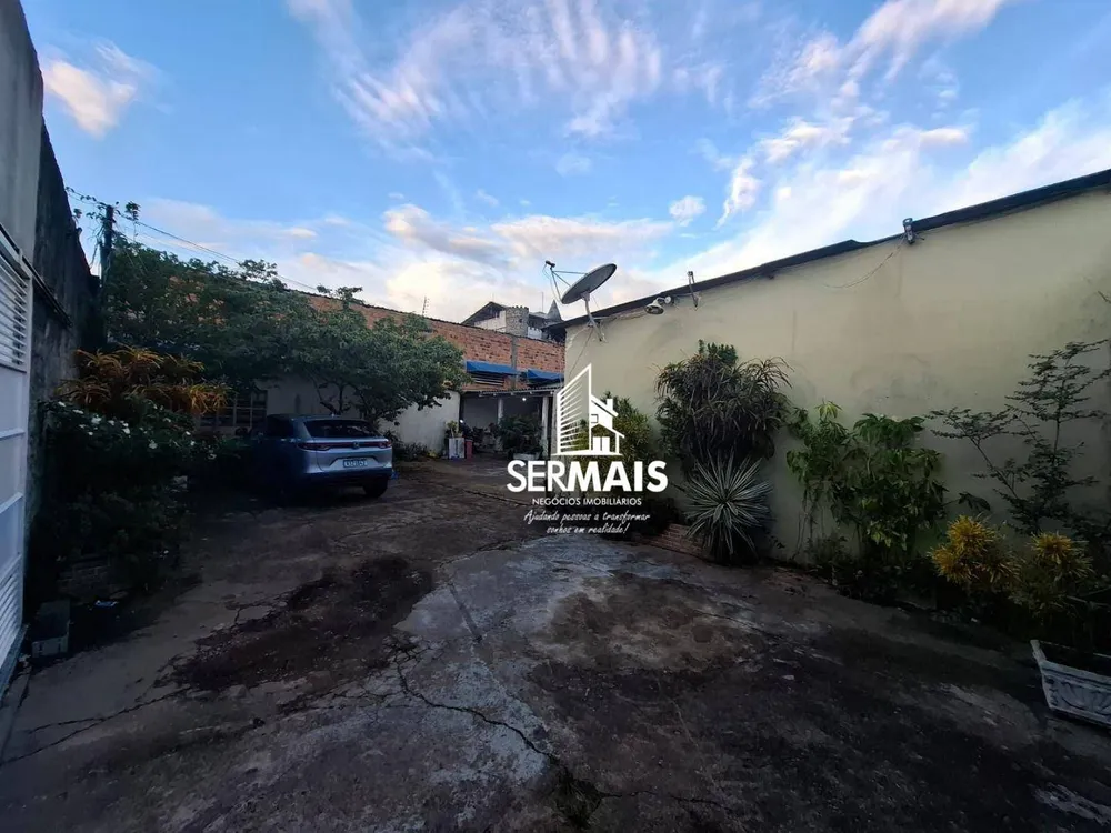 Casa, 7 quartos, 214 m² - Foto 2