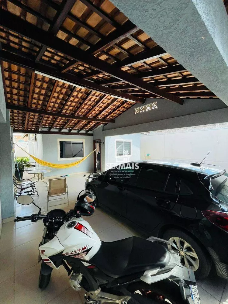 Casa à venda com 3 quartos, 70m² - Foto 2