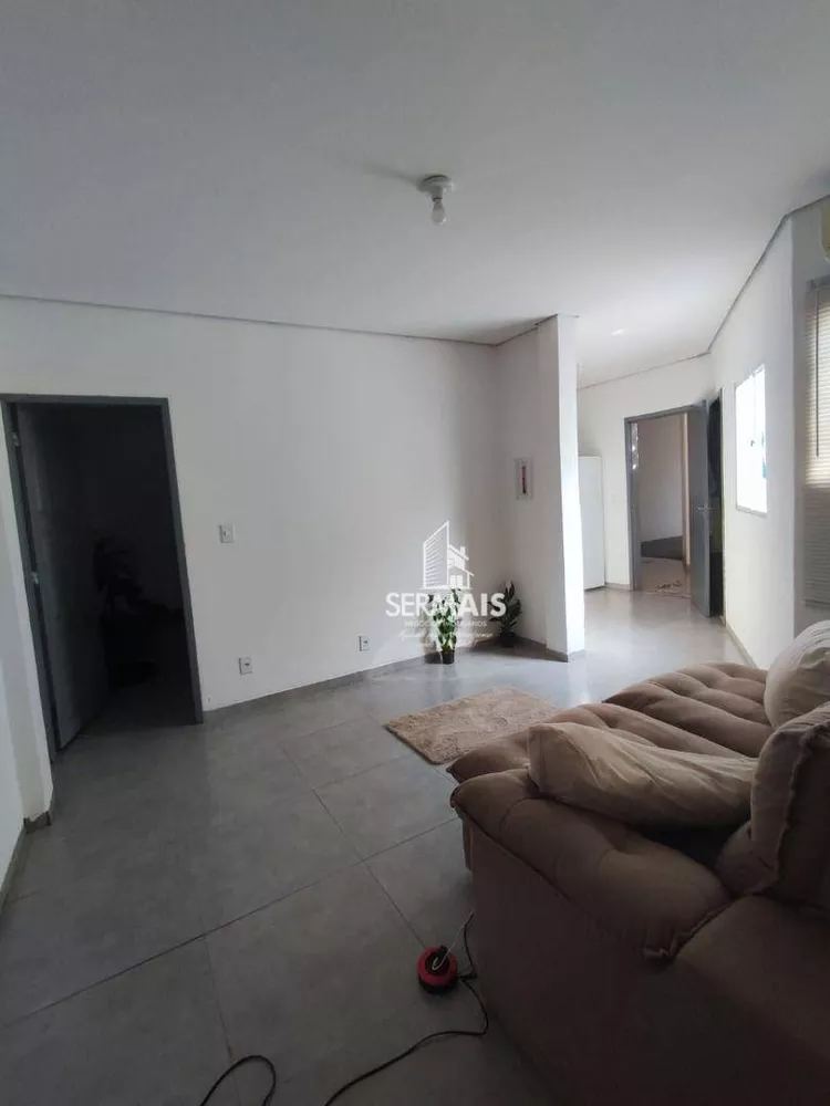 Casa à venda com 5 quartos, 360m² - Foto 2