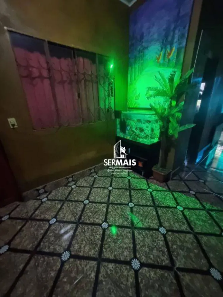 Casa, 4 quartos, 200 m² - Foto 1