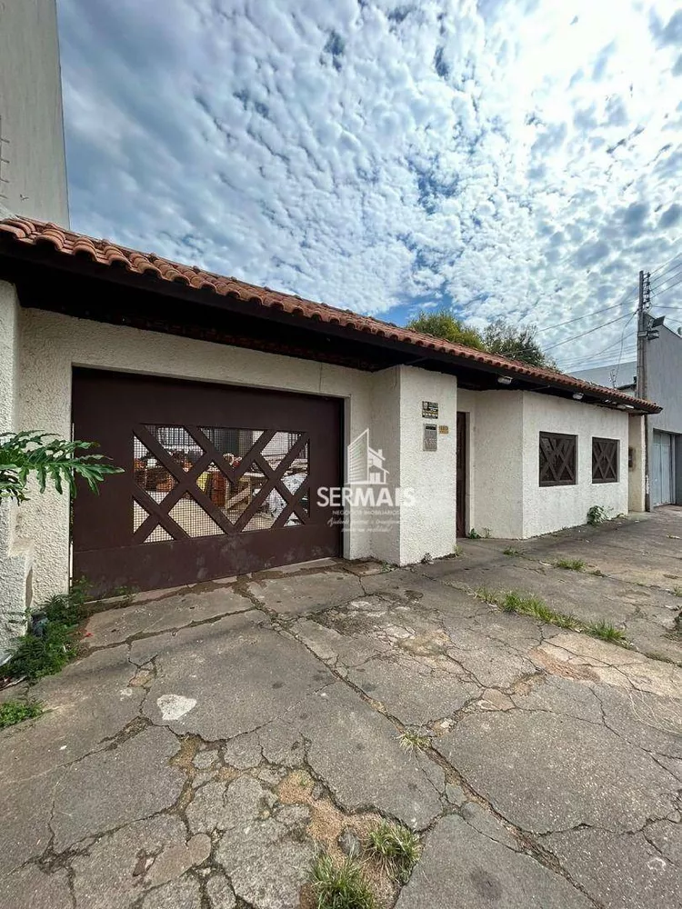 Casa, 1 quarto, 242 m² - Foto 1