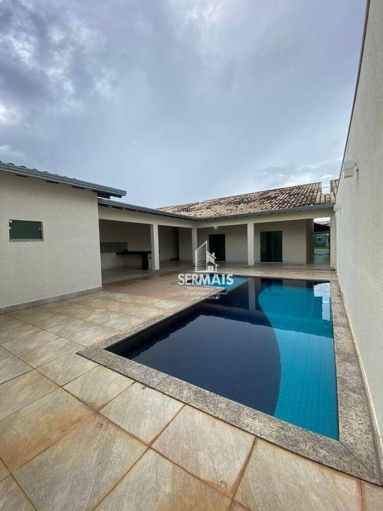 Casa de Condomínio à venda com 4 quartos, 220m² - Foto 19