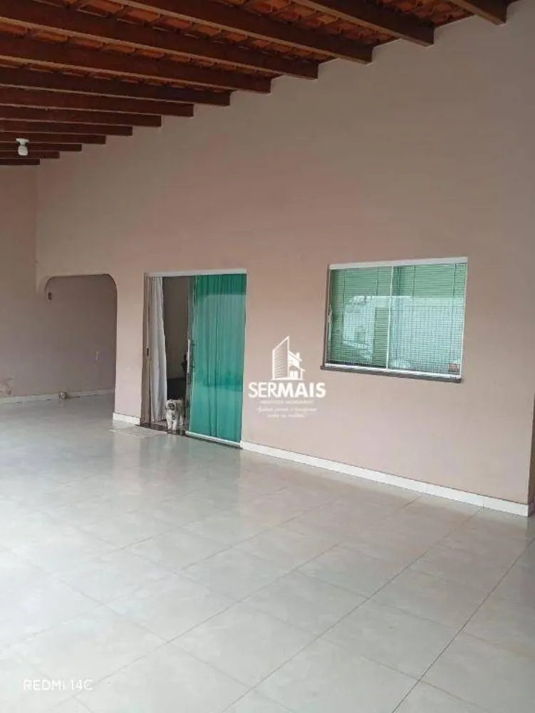 Casa, 3 quartos, 207 m² - Foto 1