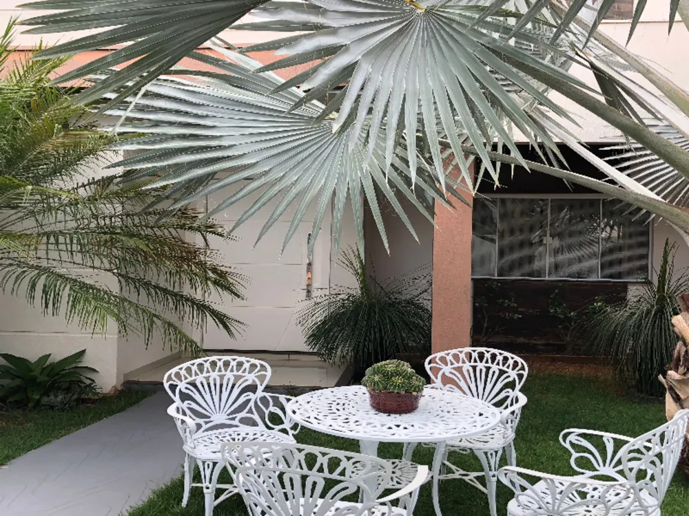Casa, 3 quartos, 240 m² - Foto 1