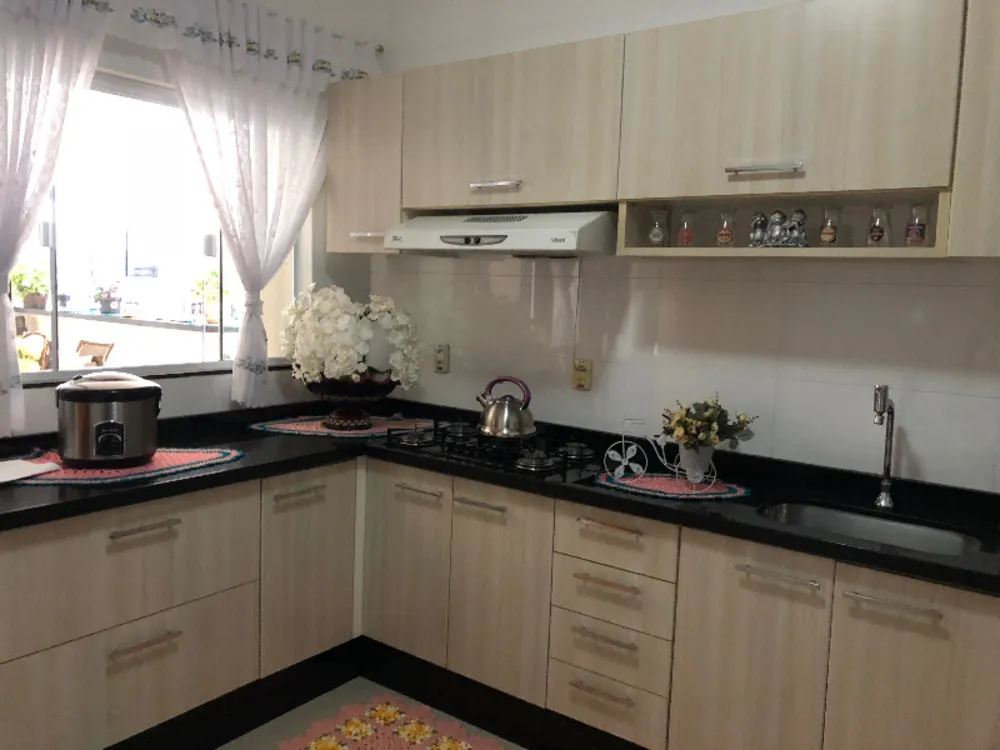 Casa, 3 quartos, 240 m² - Foto 4