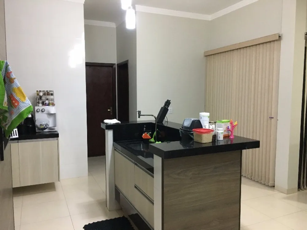 Casa, 3 quartos, 200 m² - Foto 2
