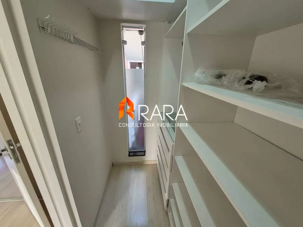 Casa, 3 quartos, 226 m² - Foto 2
