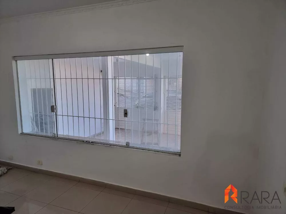 Casa à venda com 3 quartos, 210m² - Foto 3