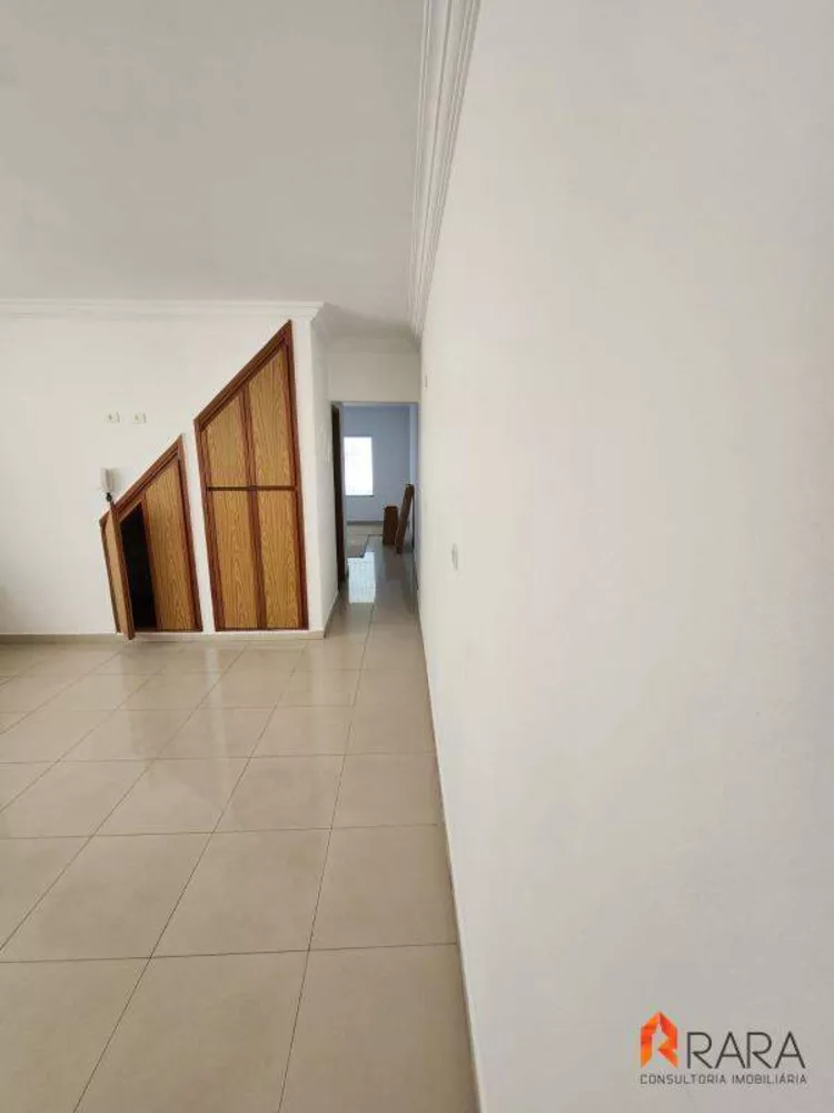 Casa à venda com 3 quartos, 210m² - Foto 4