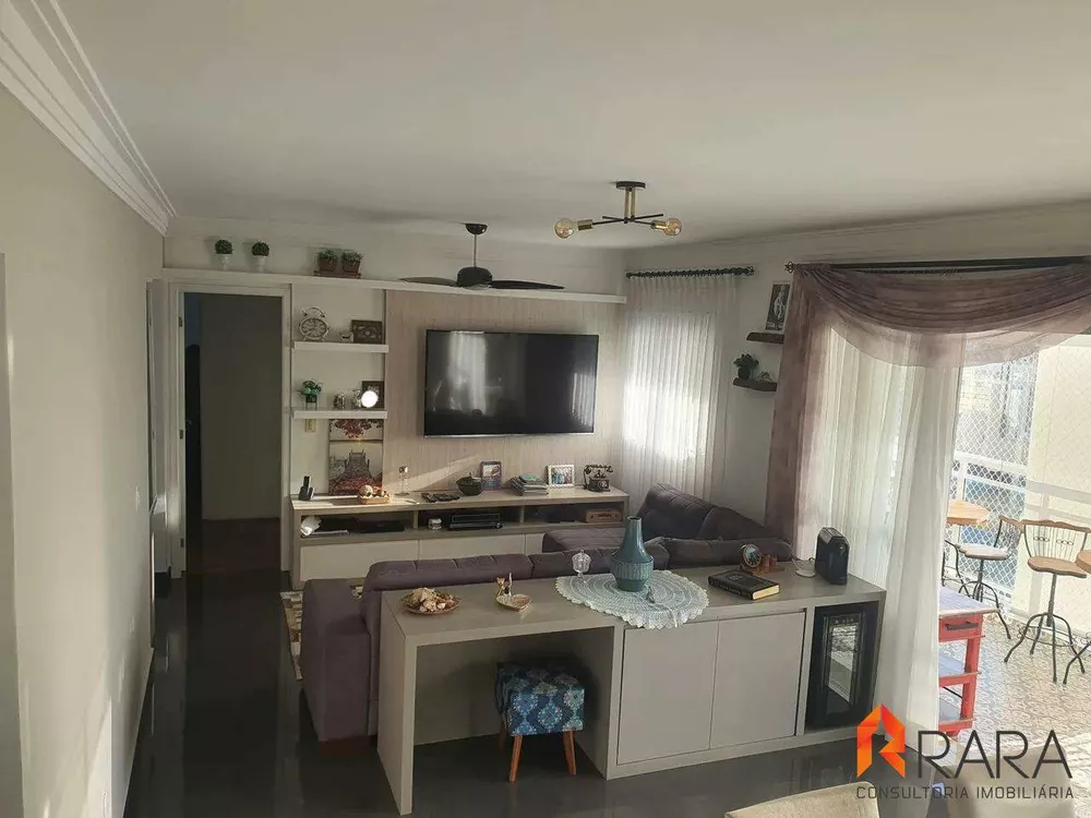 Apartamento à venda com 3 quartos, 130m² - Foto 1