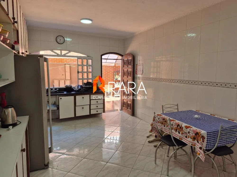 Casa, 3 quartos, 254 m² - Foto 3