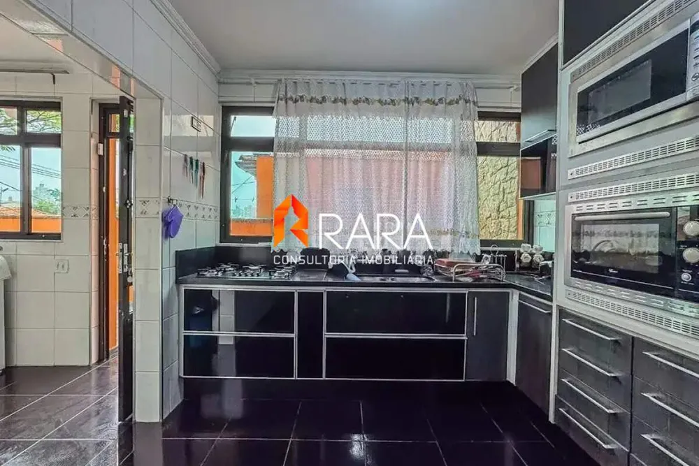 Sobrado, 3 quartos, 337 m² - Foto 2