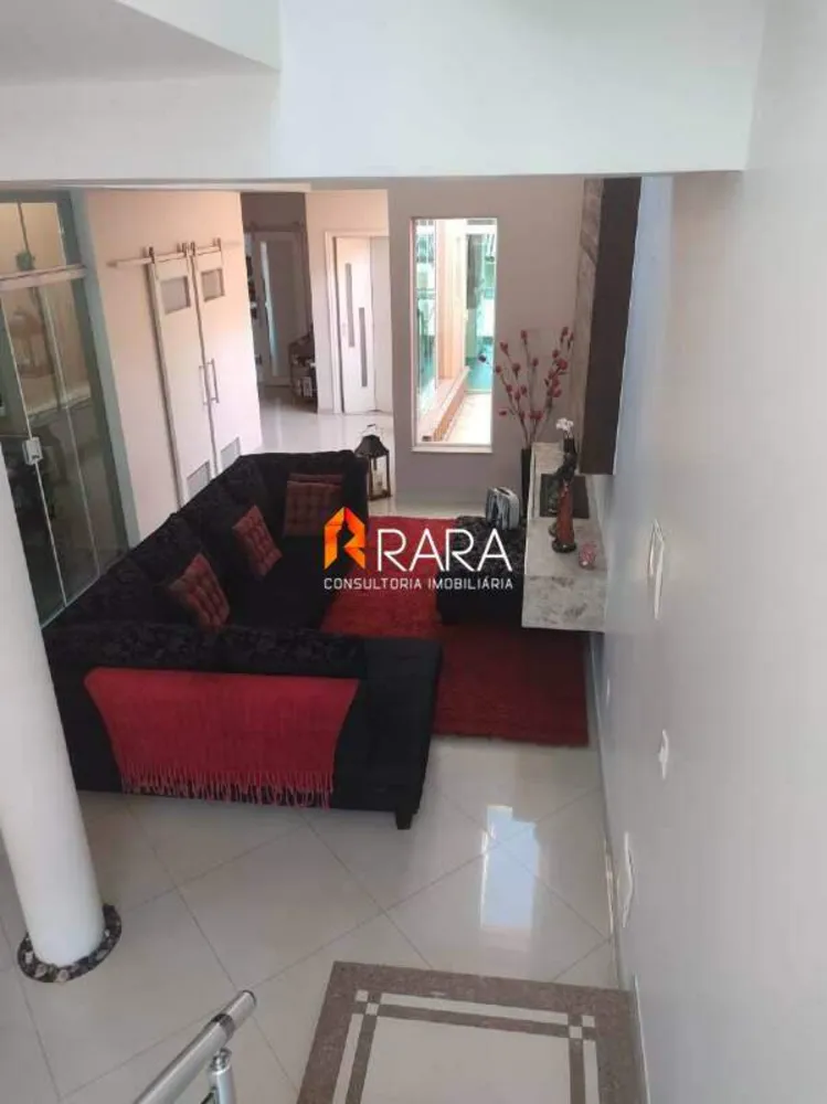 Sobrado, 3 quartos, 475 m² - Foto 1
