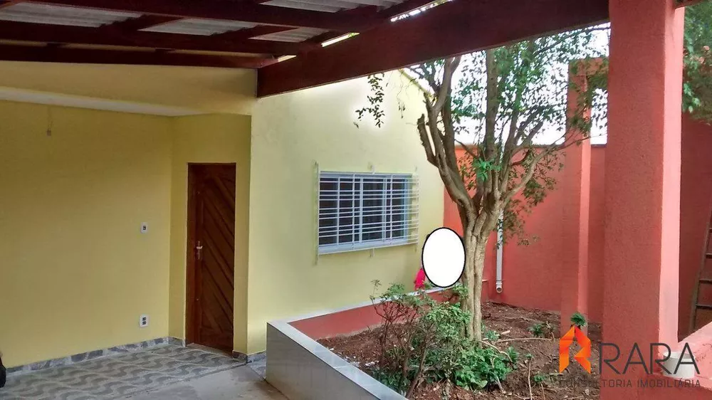 Casa à venda com 5 quartos, 230m² - Foto 2